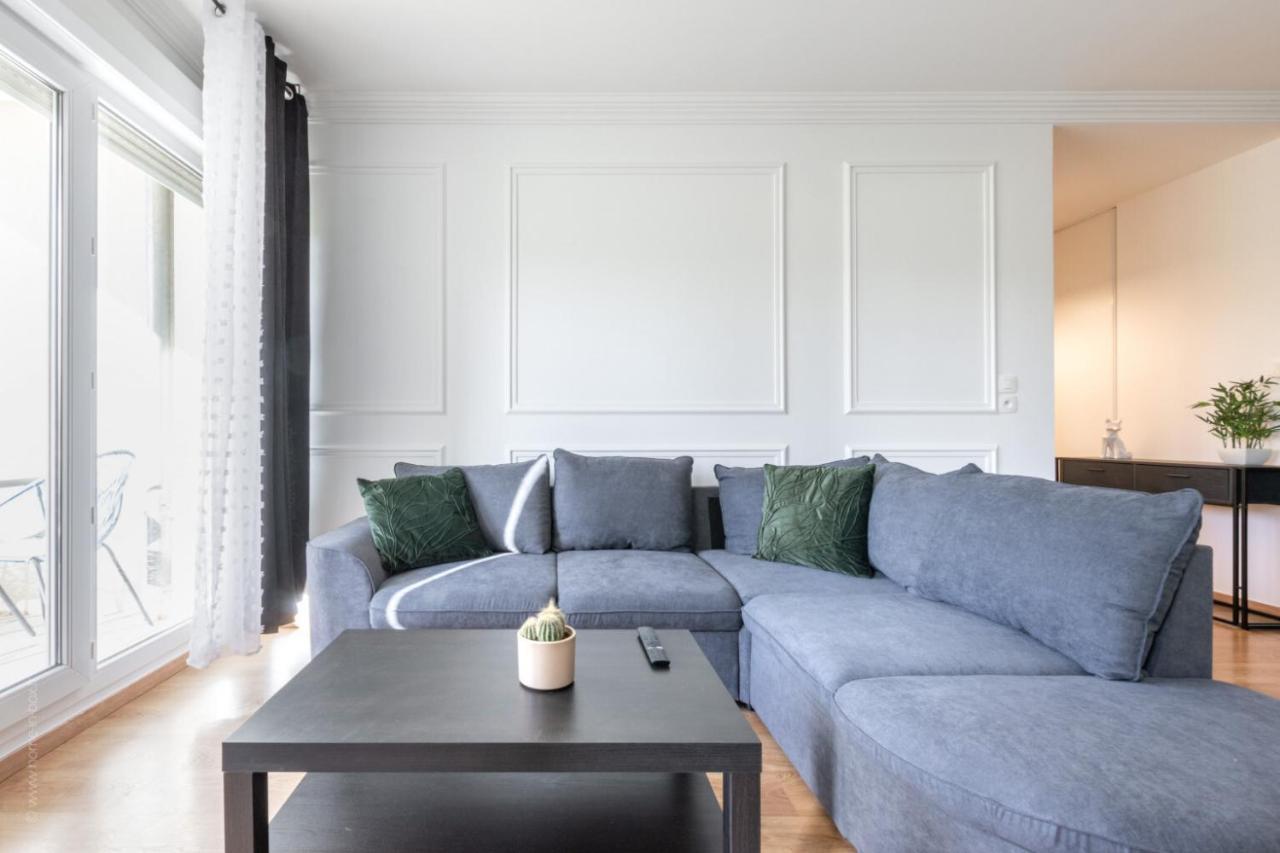 La Parisienne By Plaza Apartment Montevrain Luaran gambar