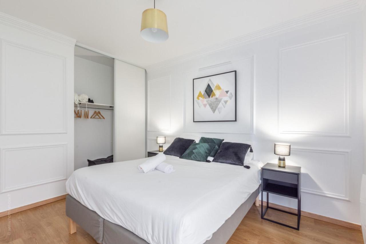 La Parisienne By Plaza Apartment Montevrain Luaran gambar